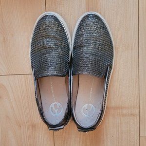 Browns Wishbone Lola Chain Slip On Sneakers Size 5